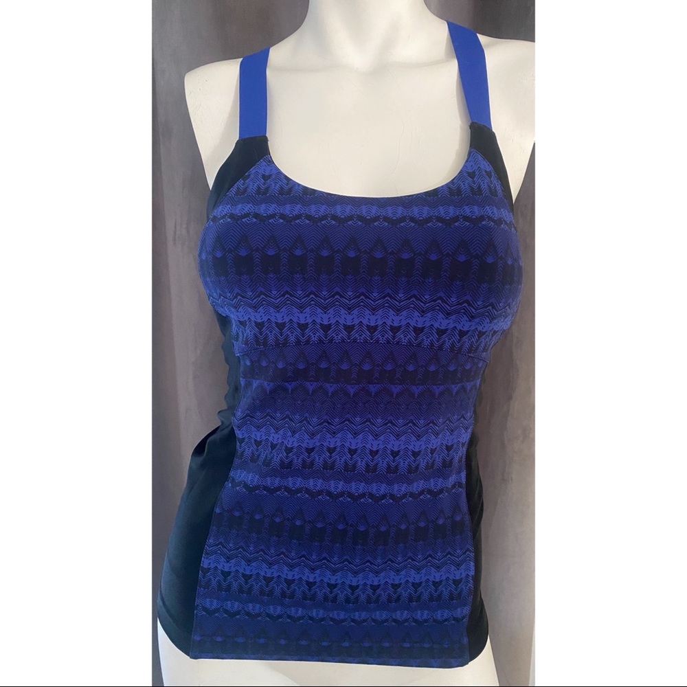 Alo Yoga Workout Blue and Black tank